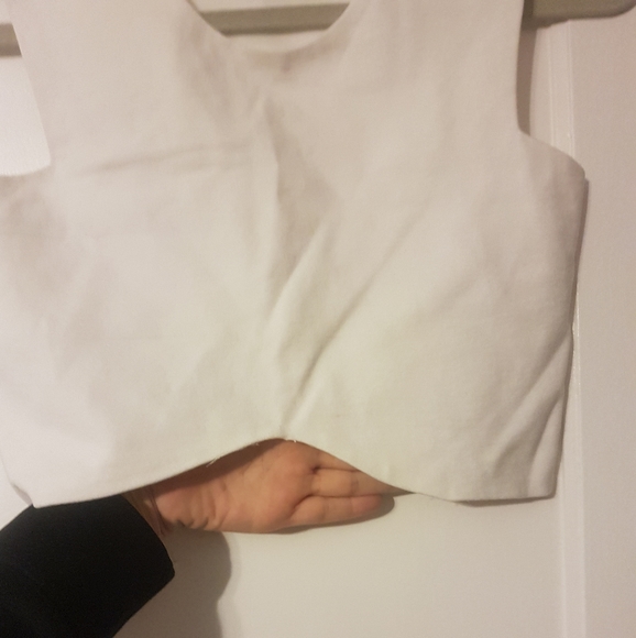 The Vintage Shop White crop top - Picture 2 of 4